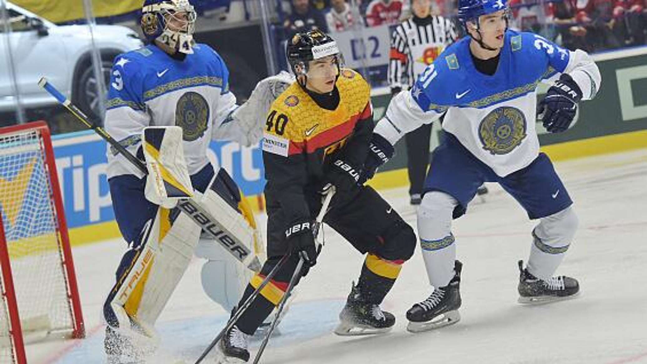 Сборная Казахстана по хоккею уступила Германии на чемпионате мира